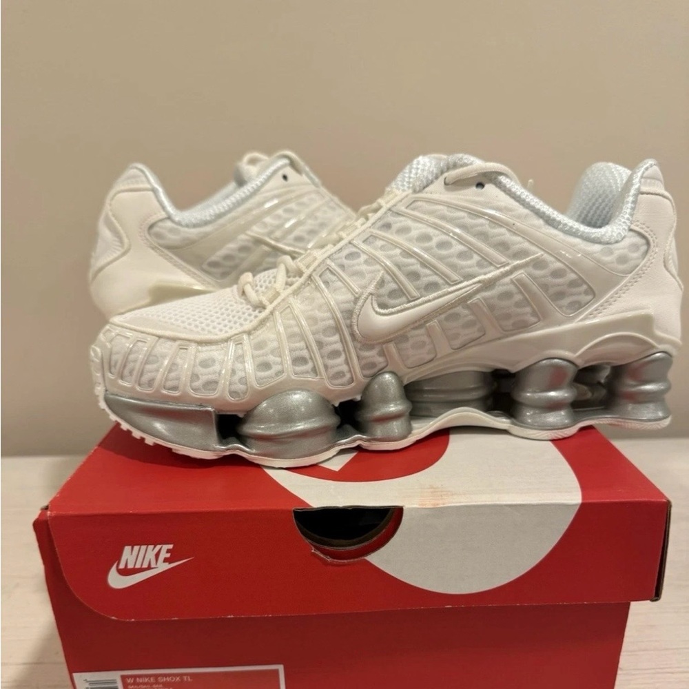 Nike 🔥 Shox TL Triple Sail White AR3566 103 Running Shoes Women’s Size 6 7 9.5 - Picture 7 of 16